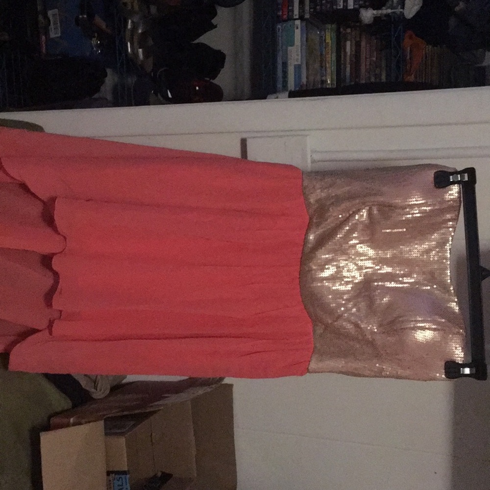 Rose gold sequin and pink dress - Picture 4 of 6